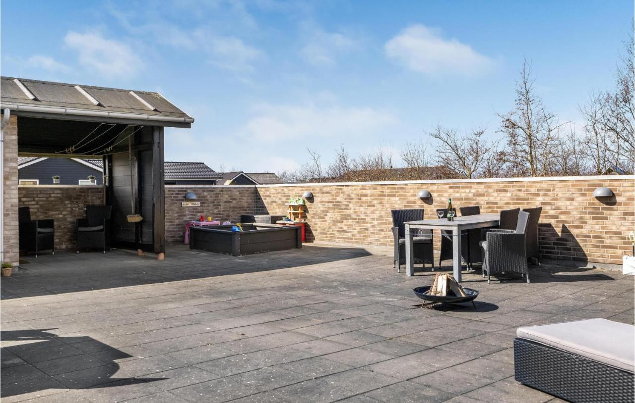 Nice Home In Tarm With Kitchen Εξωτερικό φωτογραφία