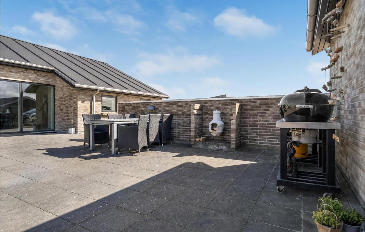 Nice Home In Tarm With Kitchen Εξωτερικό φωτογραφία