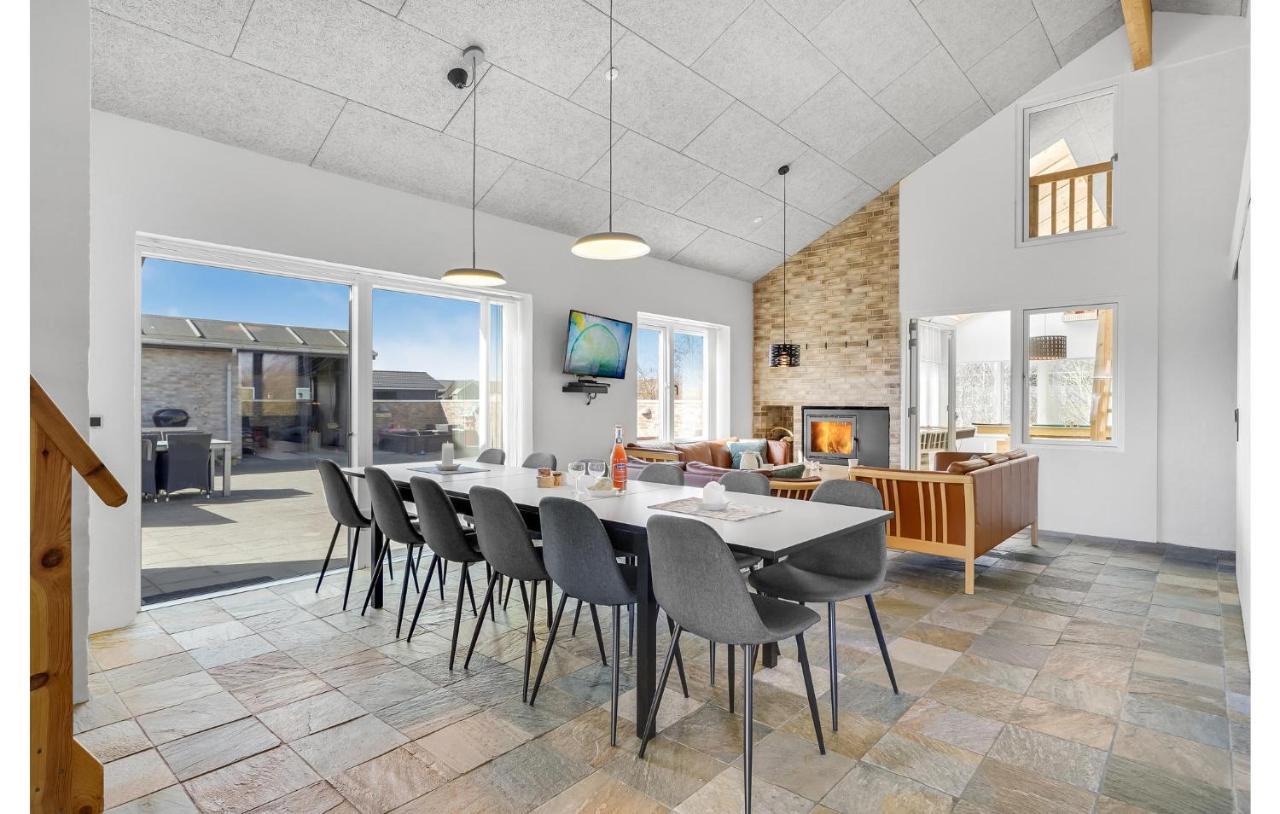 Nice Home In Tarm With Kitchen Εξωτερικό φωτογραφία